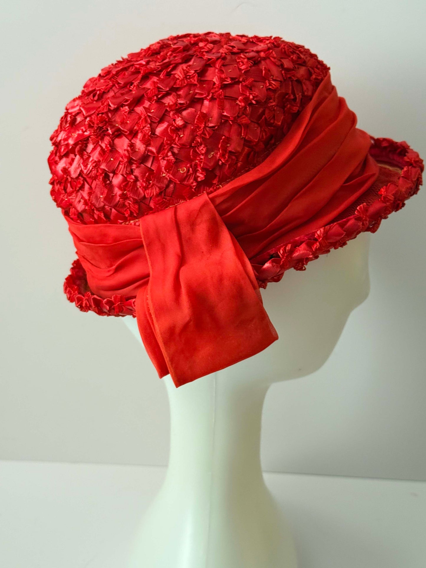 1960s Red Raffia Cloche Hat Vintage Textured Straw Bucket Hat Satin Ribbon Detail Bright Statement Hat Garden Party