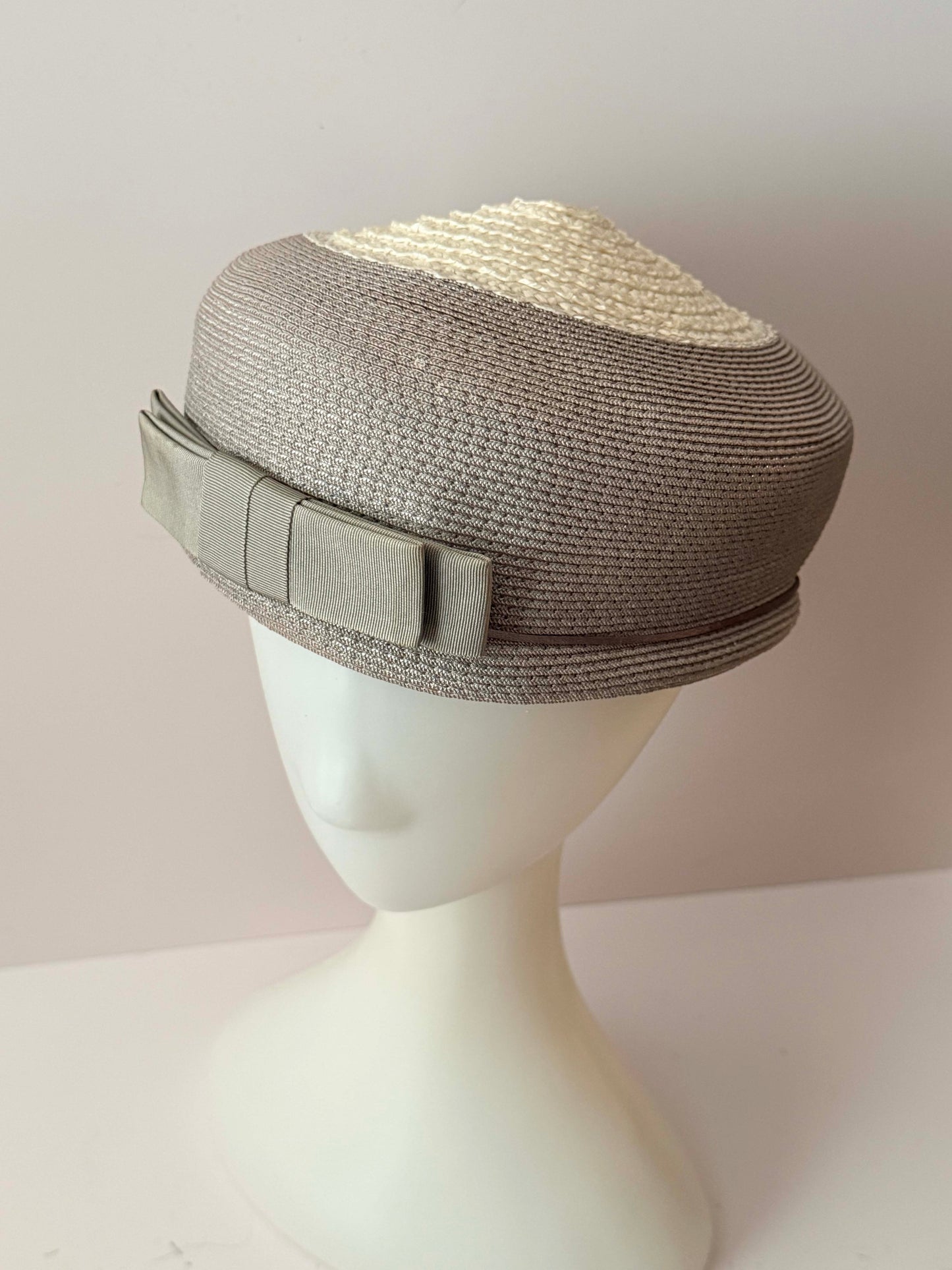 Vintage 1950s Ivory & Taupe Straw Pillbox Hat / Two-Tone Woven Summer Hat with Grosgrain Bow