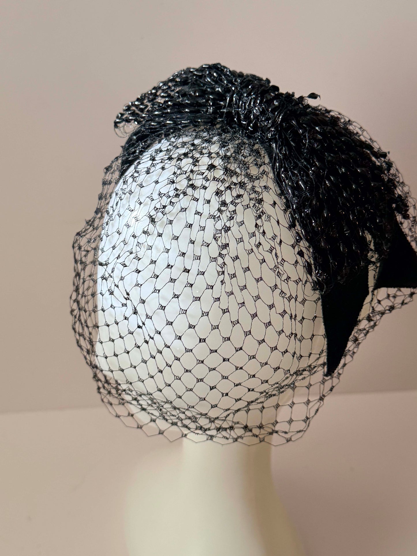 1940s Black Veil Fascinator Vintage Net Hat - Pillbox Topper Veil Headpiece Sculptural Bow Accent Classic Mourning Veil Hat