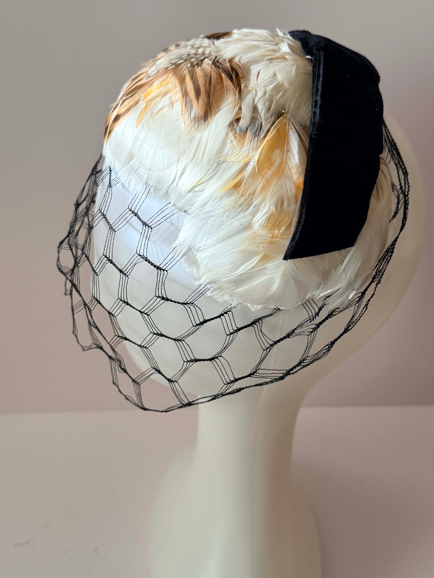 Vintage 1940s Feather Fascinator Hat with Veil / Cream and Brown Feather Cocktail Hat / Birdcage Veil Bridal Headpiece