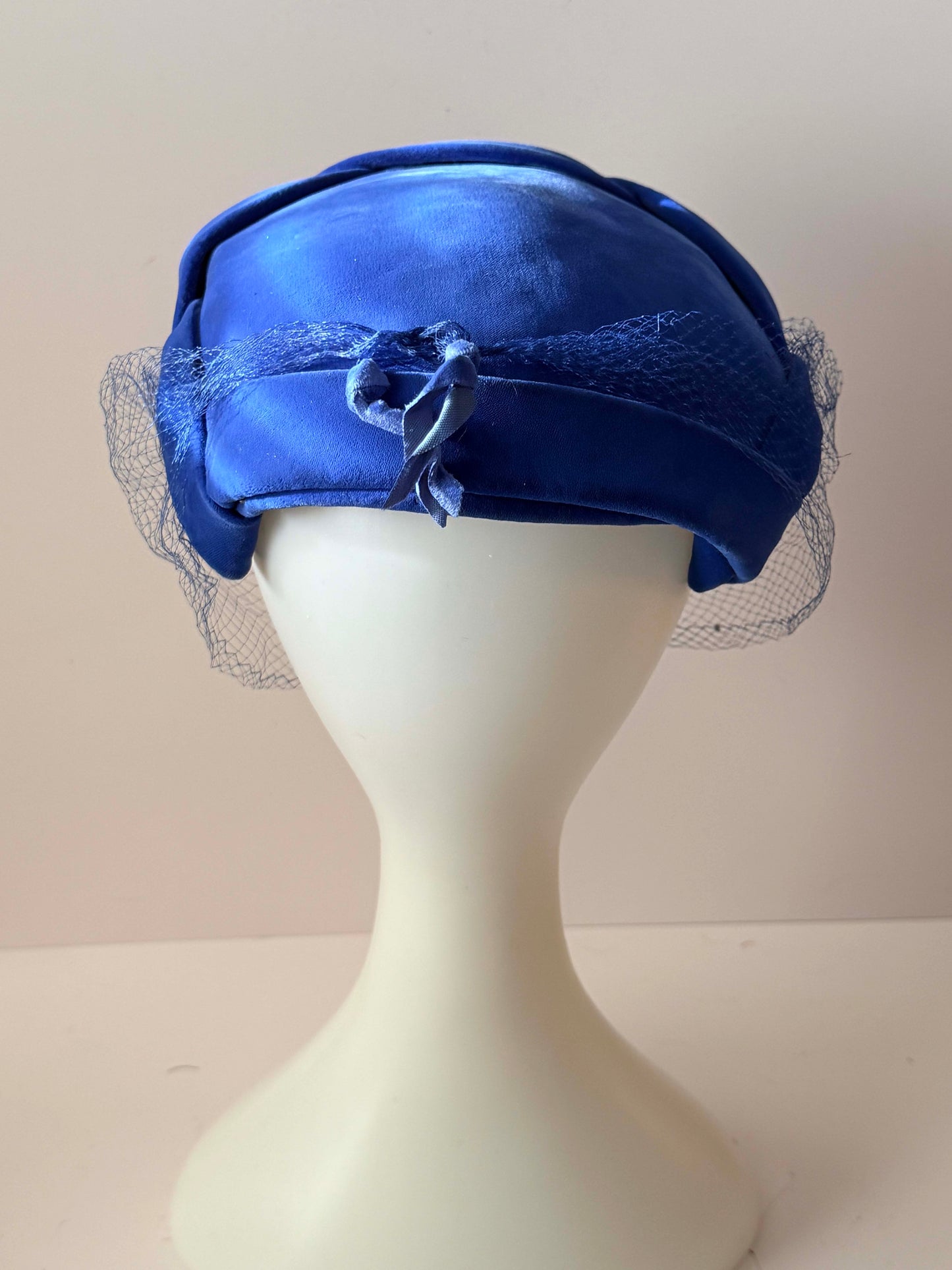 Vintage Amy New York Blue Velvet Halo Hat / Sculptural Veil Headpiece / 1950s Cocktail Hat