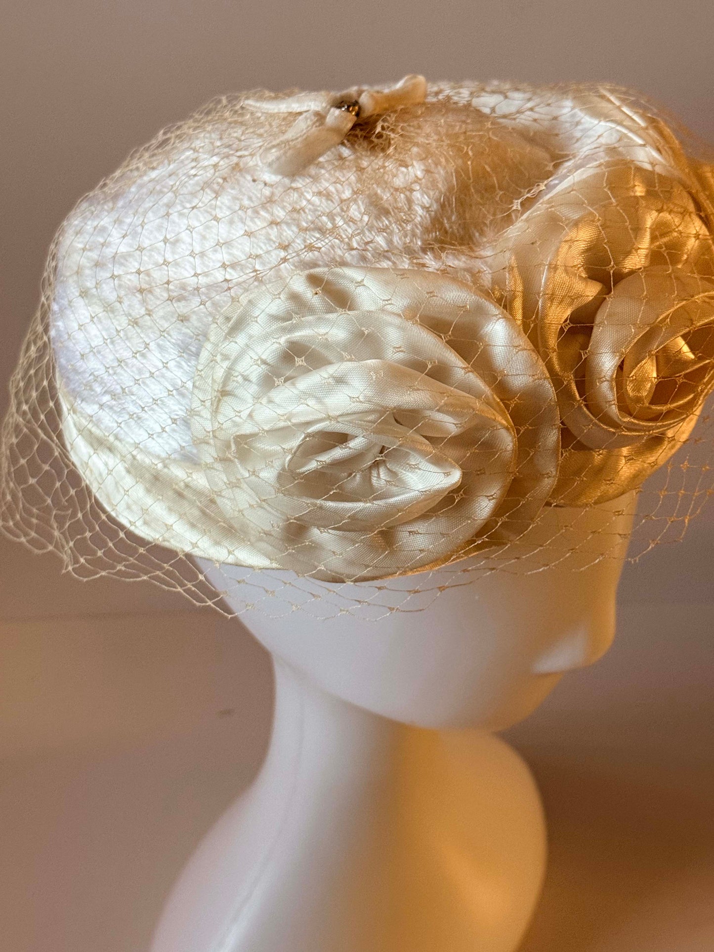 Vintage 1950s Ivory Satin Rose Pillbox Hat Veiled Bridal Hat Romantic Floral Headpiece Mid Century Wedding Hat Juliet Cap Style