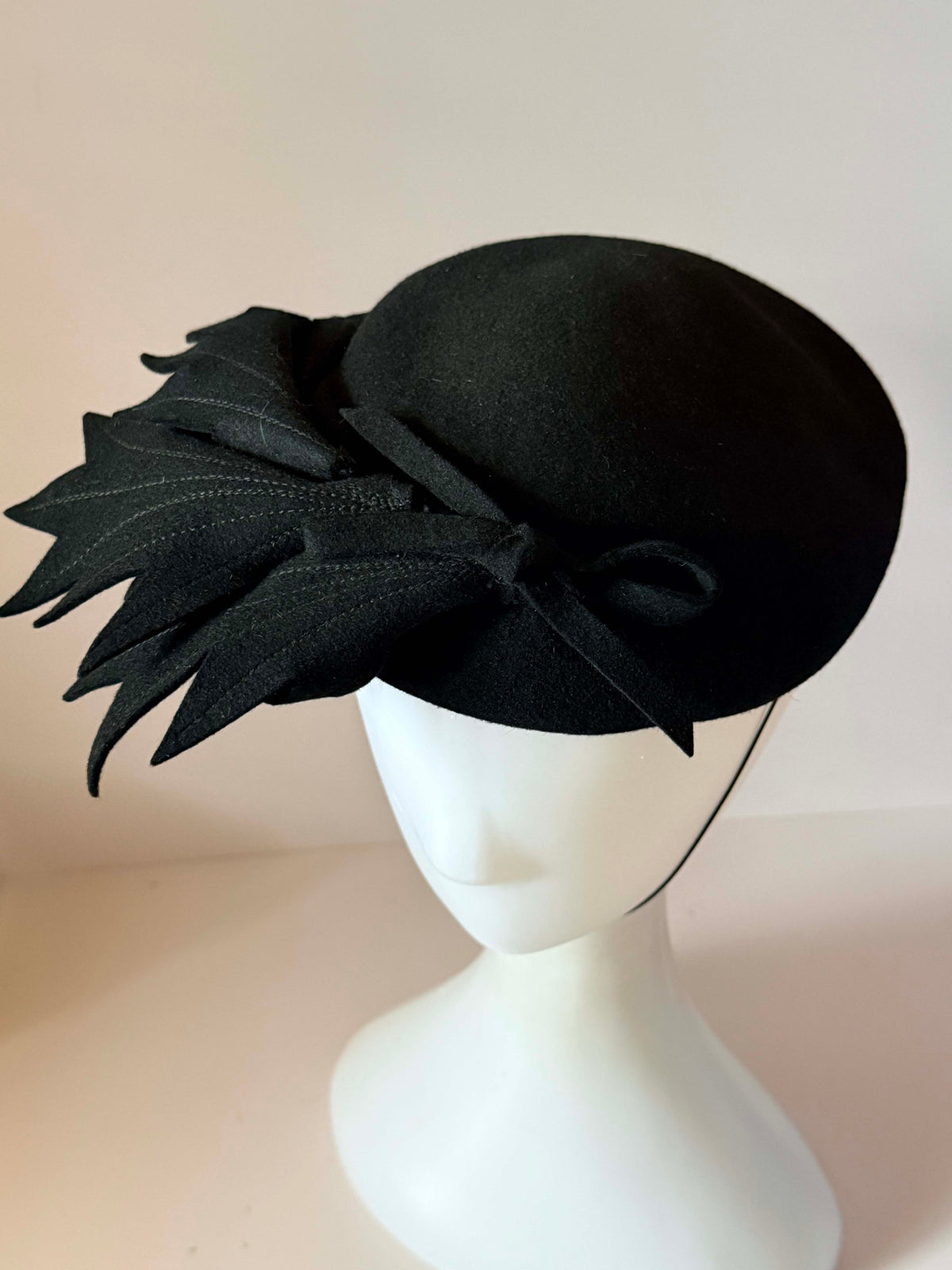 Vintage 1940s Black Wool Felt Tilt Hat Partridge Exclusive Sculptural Leaf Fascinator Mid Century Designer Millinery