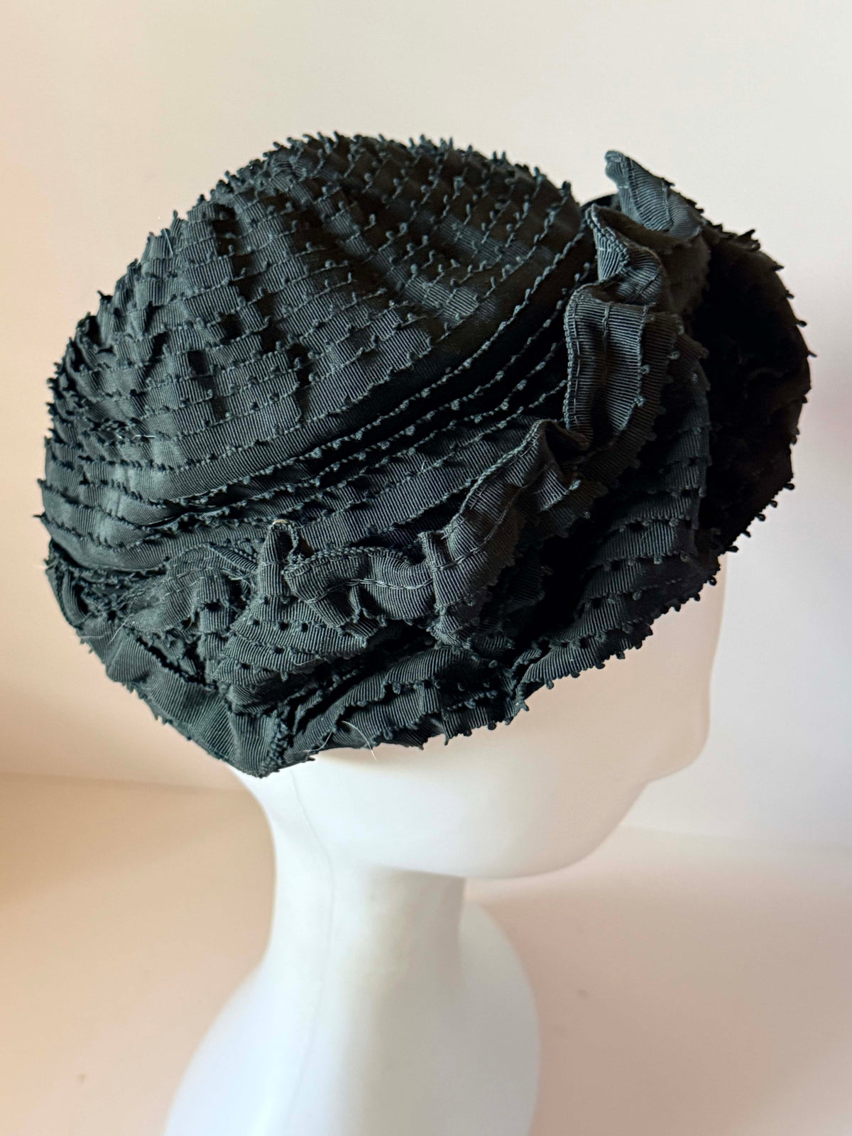 Vintage 1950s Black Cloche Hat Miss Elaine Textured Ribbon Ruffle Trim Mid Century Women's Millinery