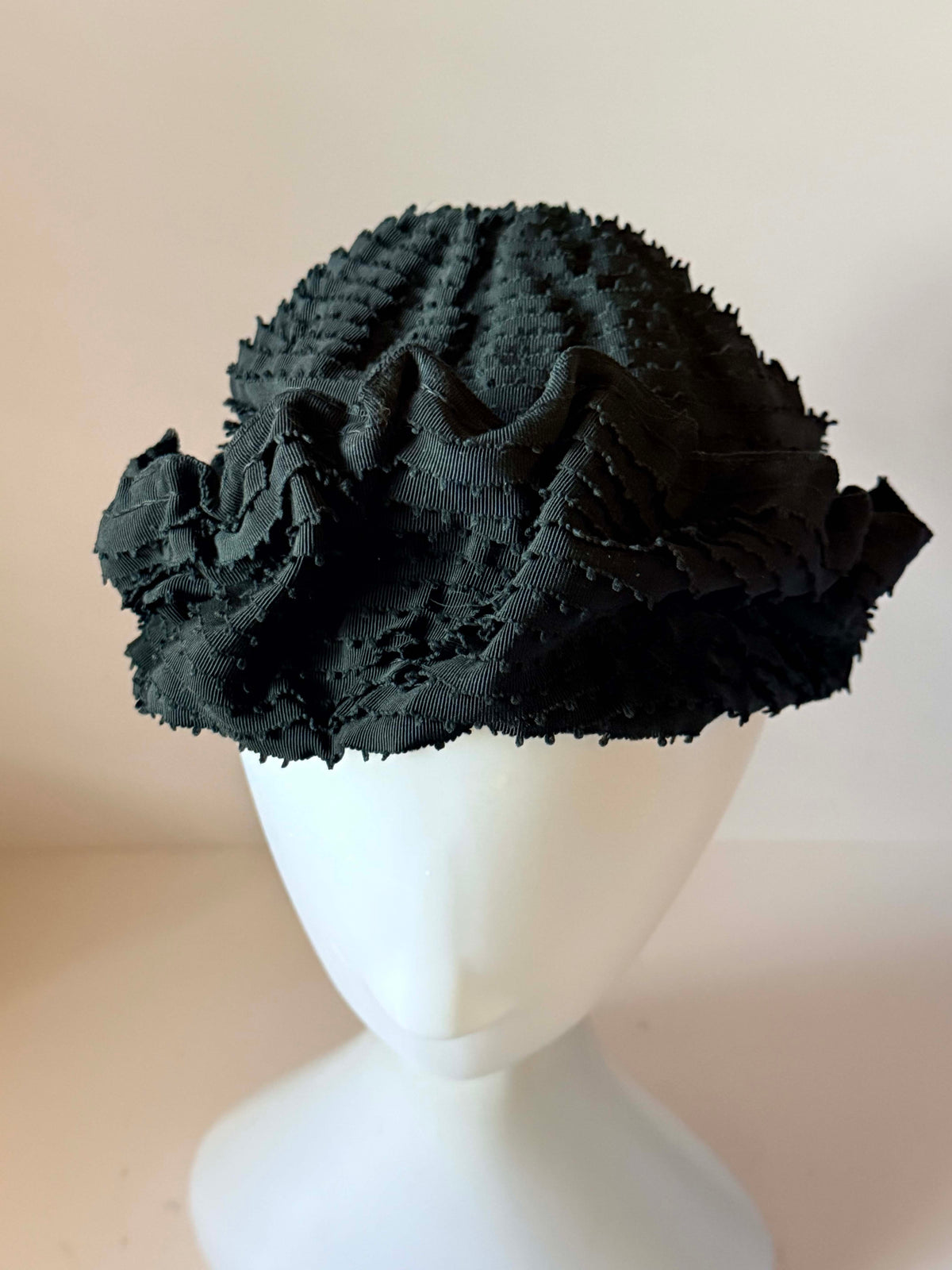 Vintage 1950s Black Cloche Hat Miss Elaine Textured Ribbon Ruffle Trim Mid Century Women's Millinery