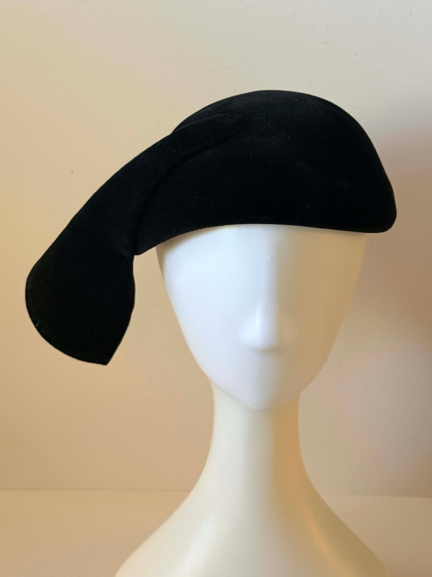 Vintage 1940s Black Sculptural Felt Hat | Avant Garde Draped Cocktail Hat | Minimalist Noir Milliner