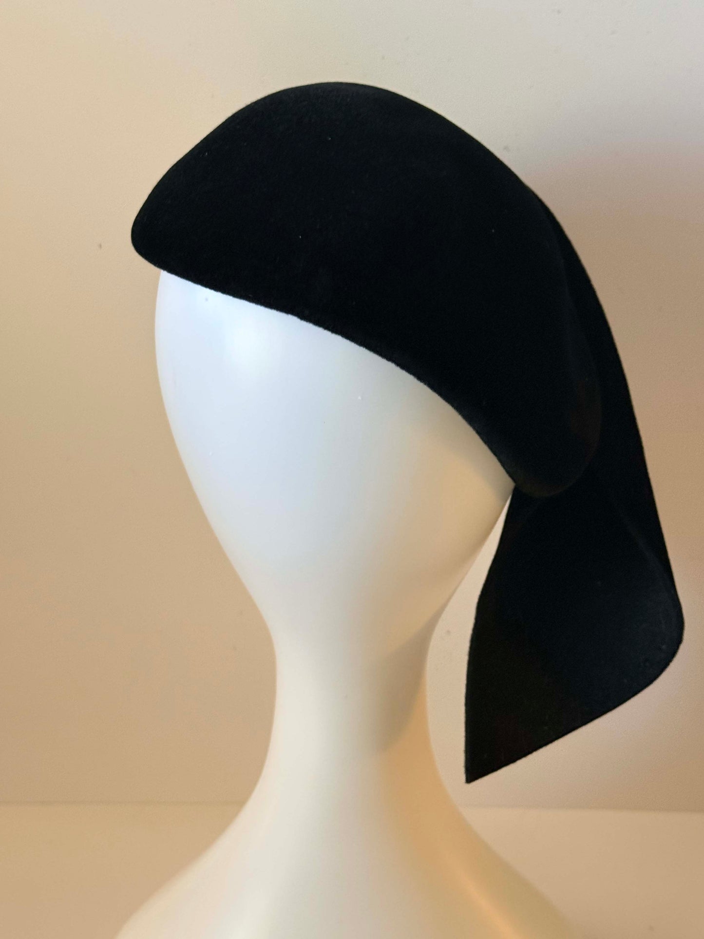 Vintage 1940s Black Sculptural Felt Hat | Avant Garde Draped Cocktail Hat | Minimalist Noir Milliner