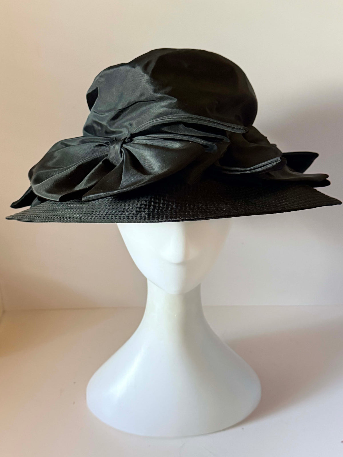 Vintage 1950s Black Audrey Hepburn Style Wide Brim Hat Oversized Satin Bow Modern Miss Hollywood Glamour Picture Hat
