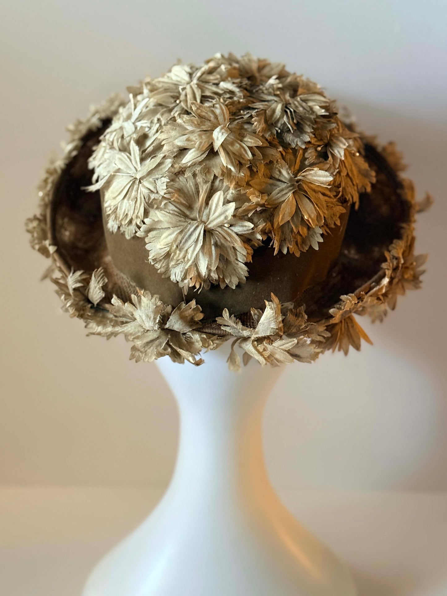 1940s Floral Petal Taupe Boater Hat | Sculptural Mid Century Flower Crown Hat | Avant Garde Vintage Millinery