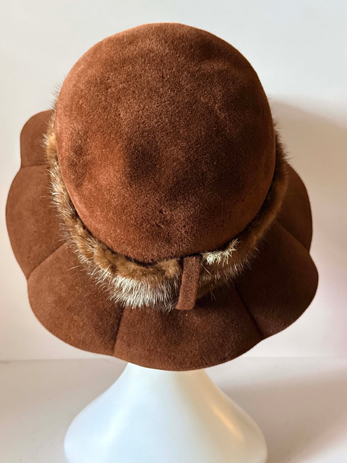 Vintage Lilly Daché Brown Velour Hat | 1960s Wide Brim Picture Hat | Spotted Fur Trim | Dachette's Designer Millinery