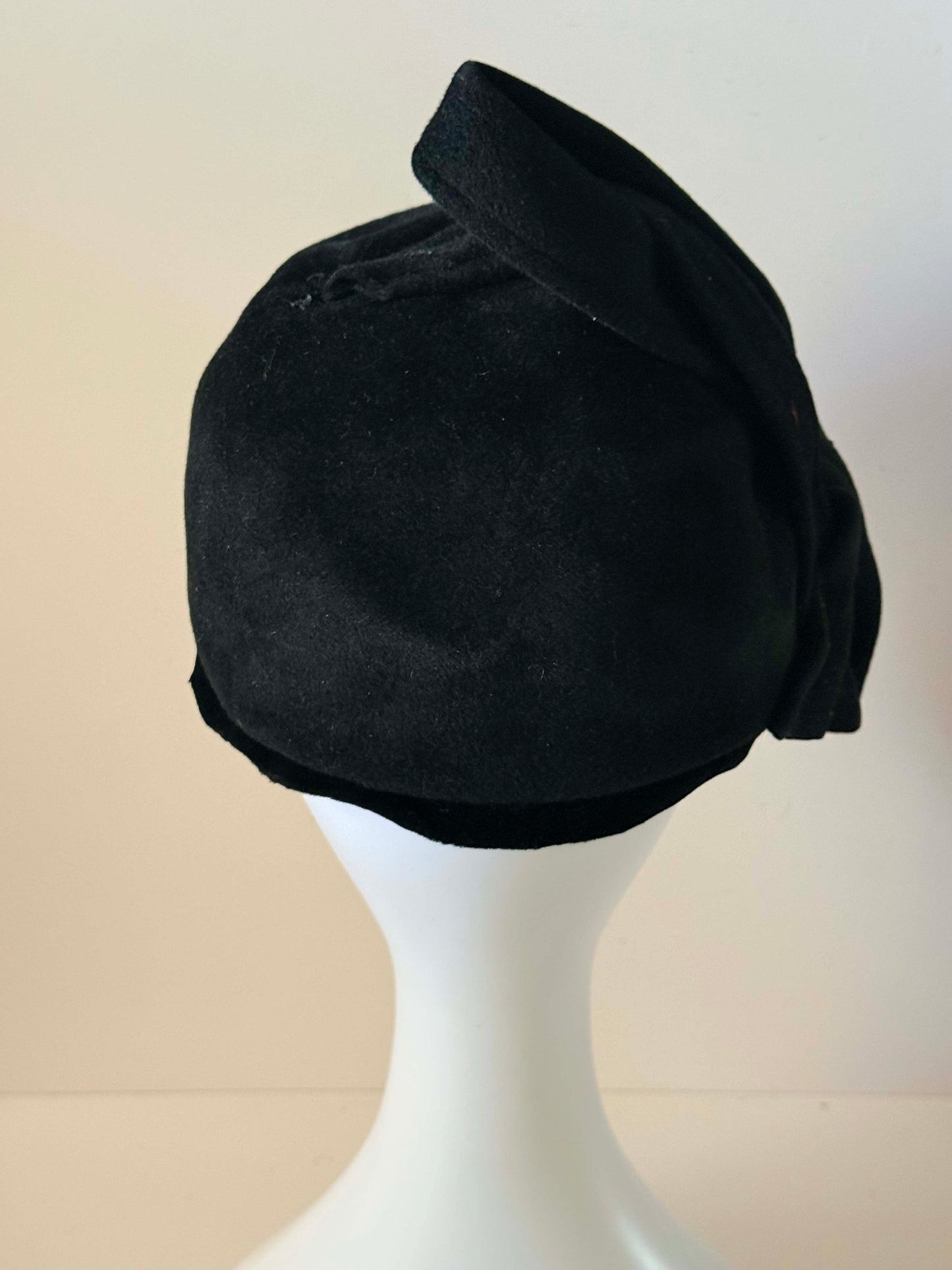 1950s Jack McConnell Black Wool Sculptural Hat | Avant Garde Cocktail Hat | Vintage Designer Millinery