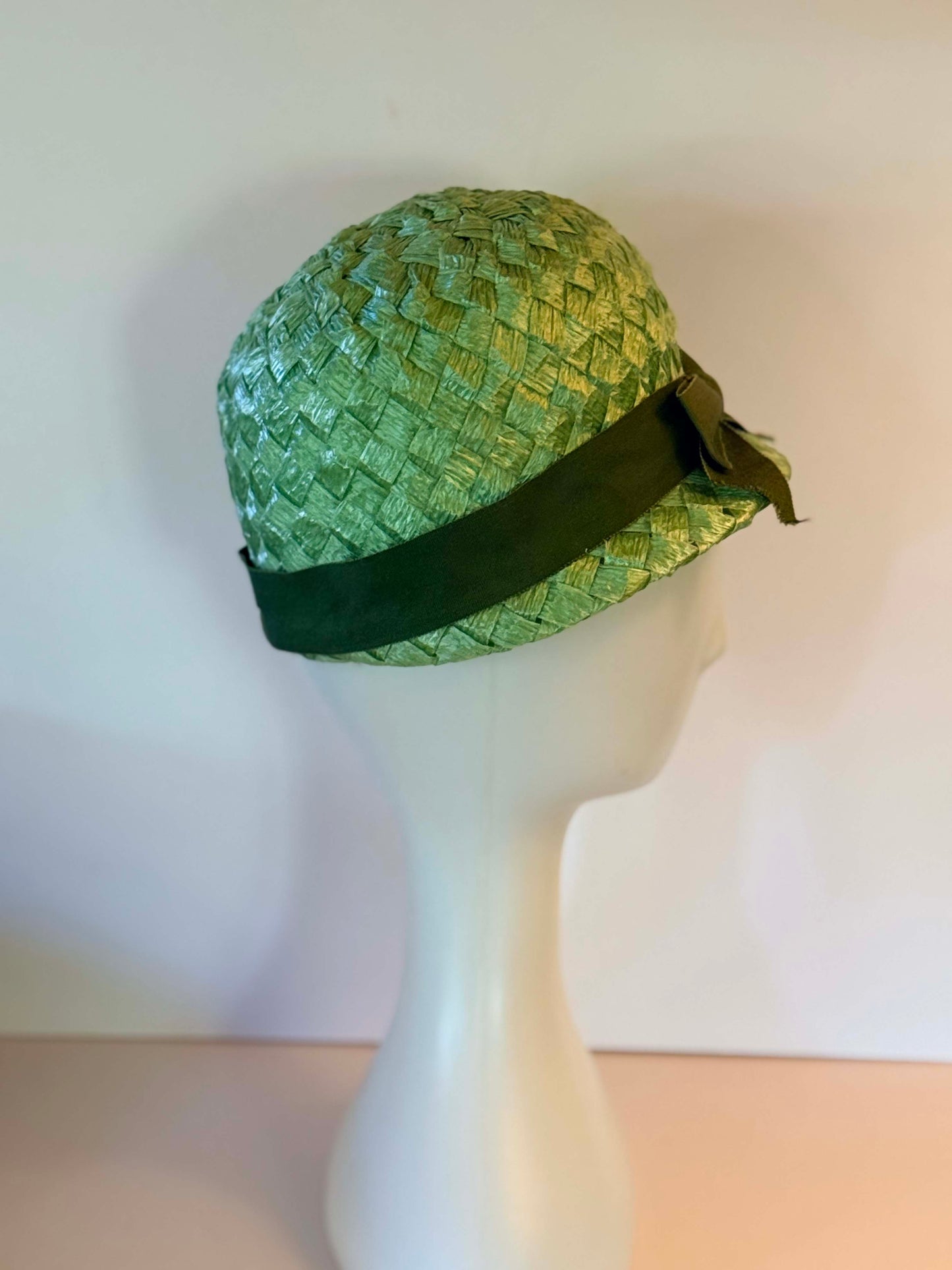Vintage Mint Green Raffia Cloche Hat | 1960s Mod Straw Bubble Hat | Retro Spring Cocktail Hat