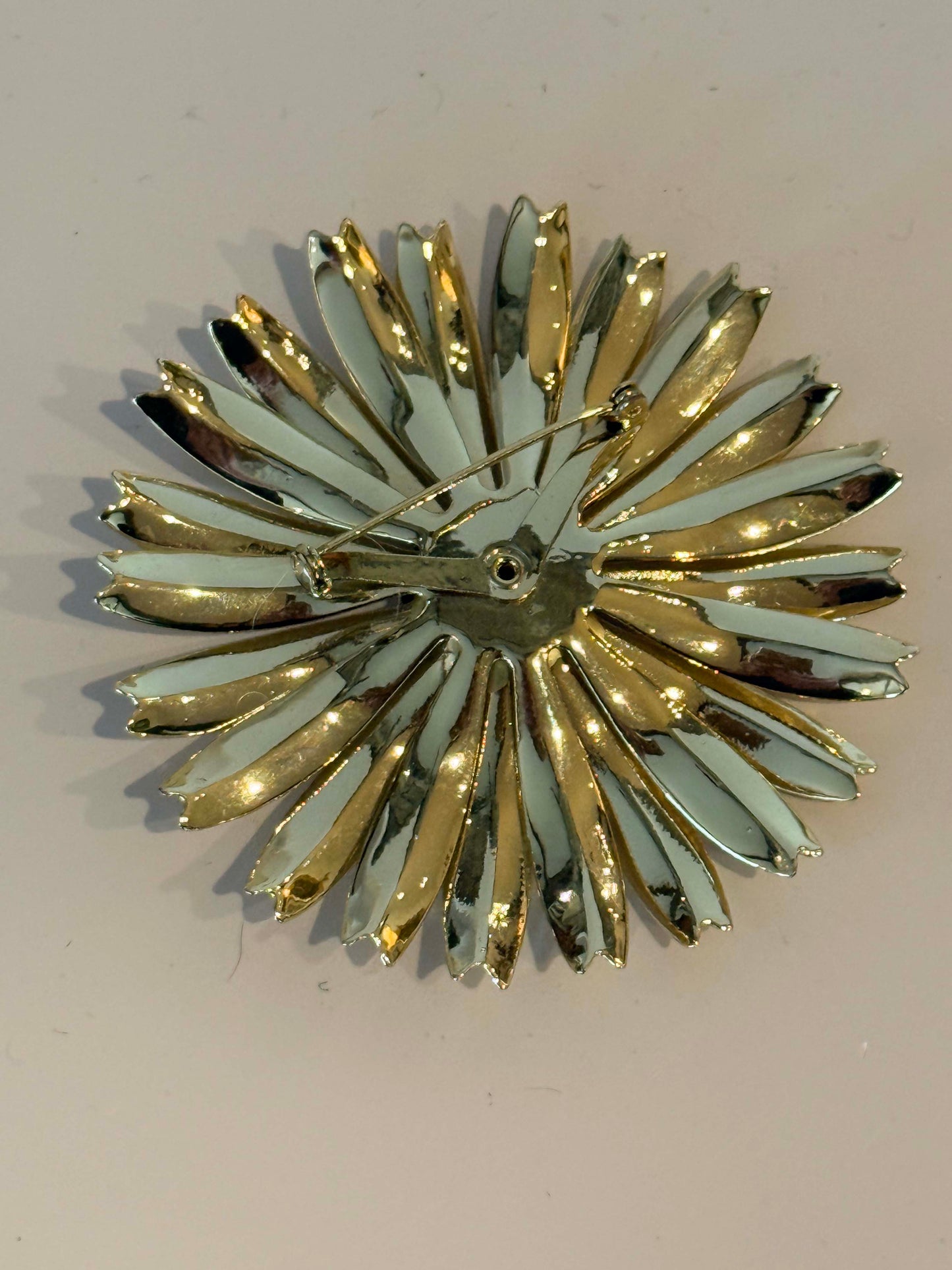 Vintage Daisy Brooch | Gold Tone Flower Pin | Mid Century Floral Statement Brooch