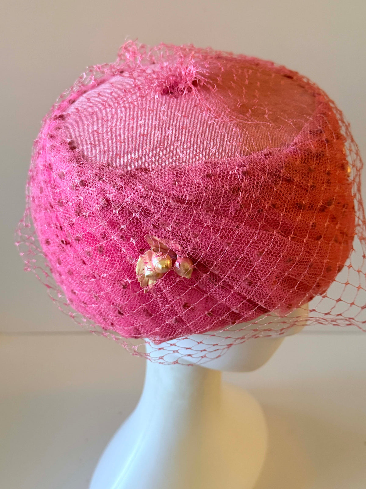 Vintage 1960s Pink Pillbox Hat with Birdcage Veil Pearl Accents Textured Lace Wedding Cocktail Church Hat