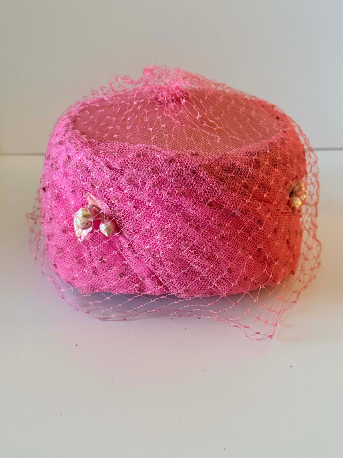 Vintage 1960s Pink Pillbox Hat with Birdcage Veil Pearl Accents Textured Lace Wedding Cocktail Church Hat