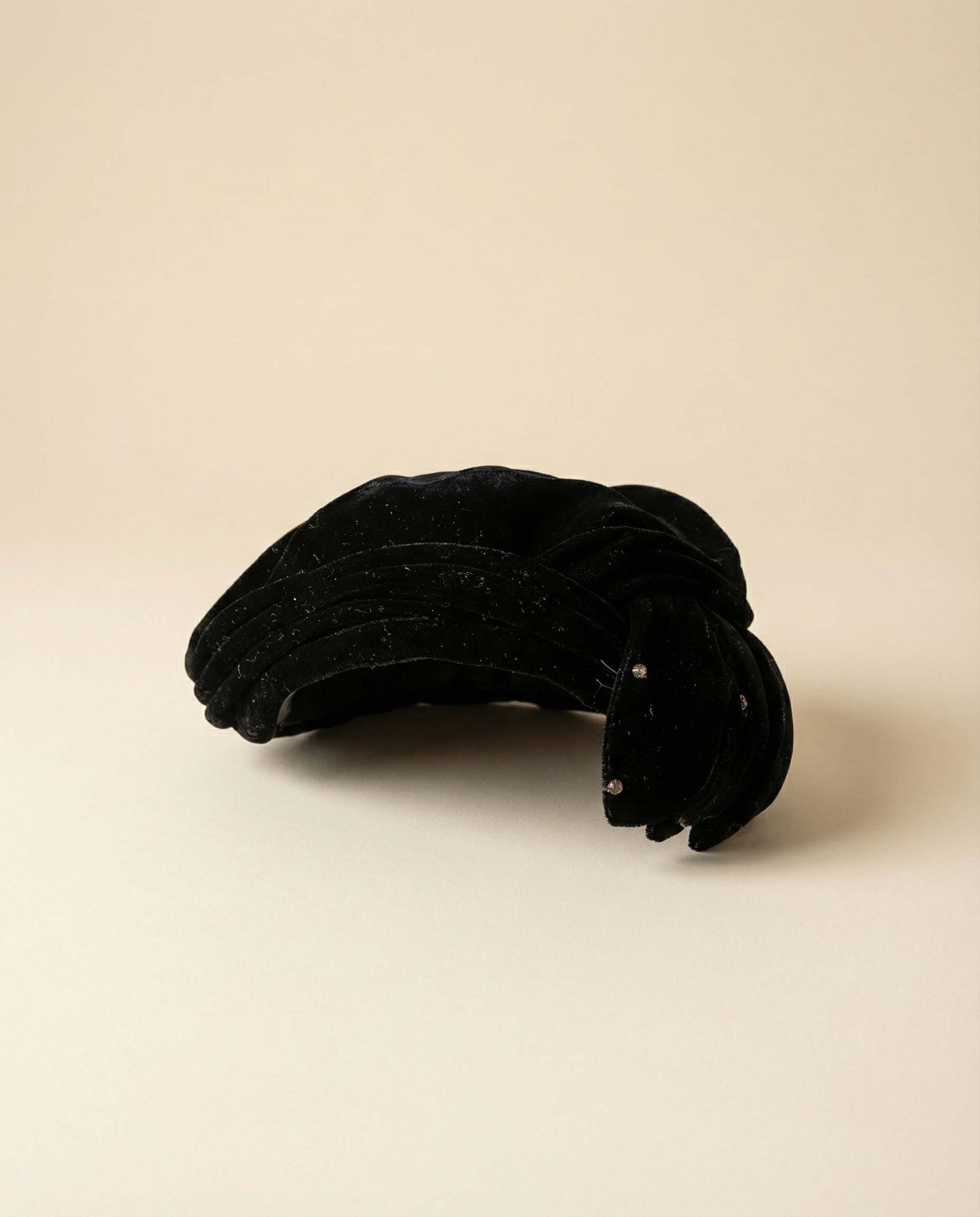 Vintage Black Velvet Rhinestone Fascinator Hat – 1940s -1950s Sculpted Audrey Hepburn Style Hat – Classic Old Hollywood