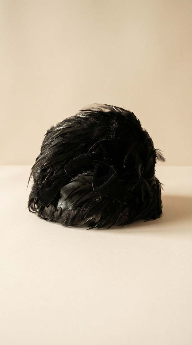 Vintage Black Feather Bucket Hat – 1950s Dramatic Feather Cloche with Velvet Bow
