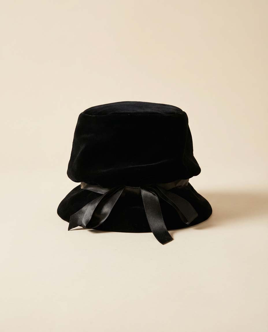 1950s Christian Dior Chapeaux Vintage Hat – Black Velvet Ribbon Trim Bucket Hat
