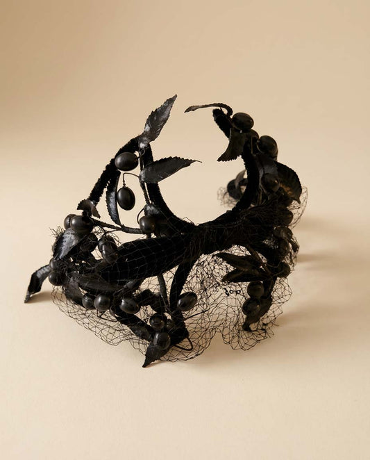 Vintage 1940s–1950s Black Berry Fascinator Gothic Veil Headpiece Victorian Mourning Style Halo Crown Dark Romantic Millinery