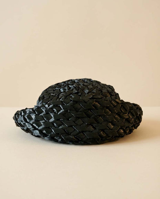 1950s Black Woven Straw Tilt Hat – Sculptural Mid-Century Cocktail Hat – Classic Minimalist Millinery