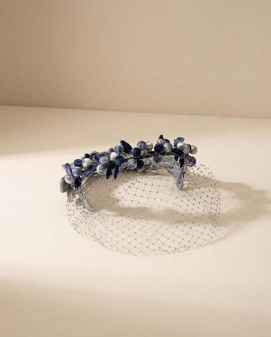 1950s–1960s Vintage Blue Floral Veiled Halo Hat – Velvet Berry Headpiece – Mid Century Cocktail