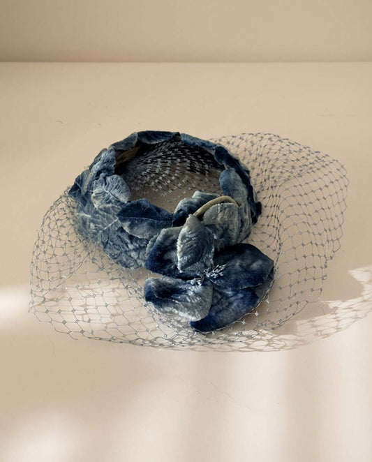 1950s–1960s Vintage Blue Velvet Halo Hat – Floral Veiled Cocktail Hat – Mid Century Statement Piece
