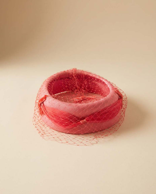 1950s–1960s Vintage Pink Halo Hat – Veiled Cocktail Headpiece – Structured Ring Hat – Mid Century Statement