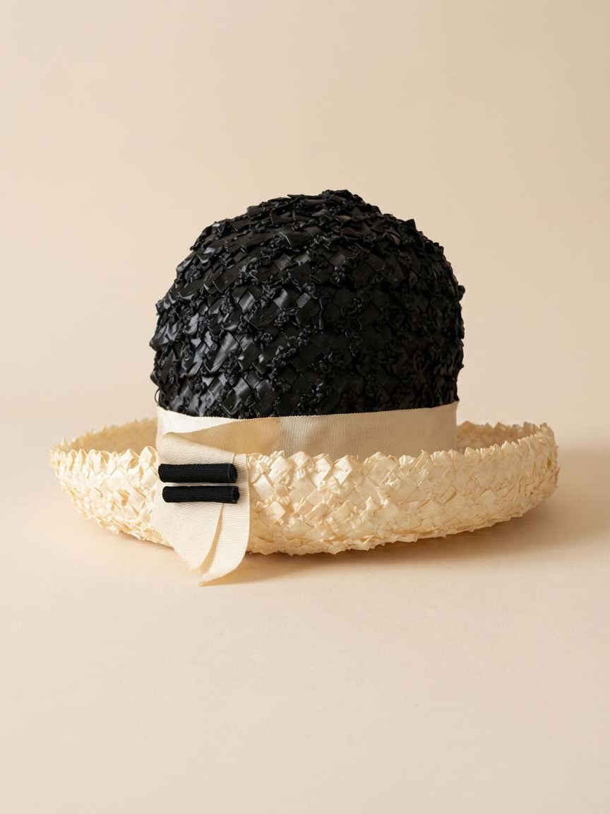 1950s Black & Ivory Straw Hat – Textured Raffia Cloche with Grosgrain Detail