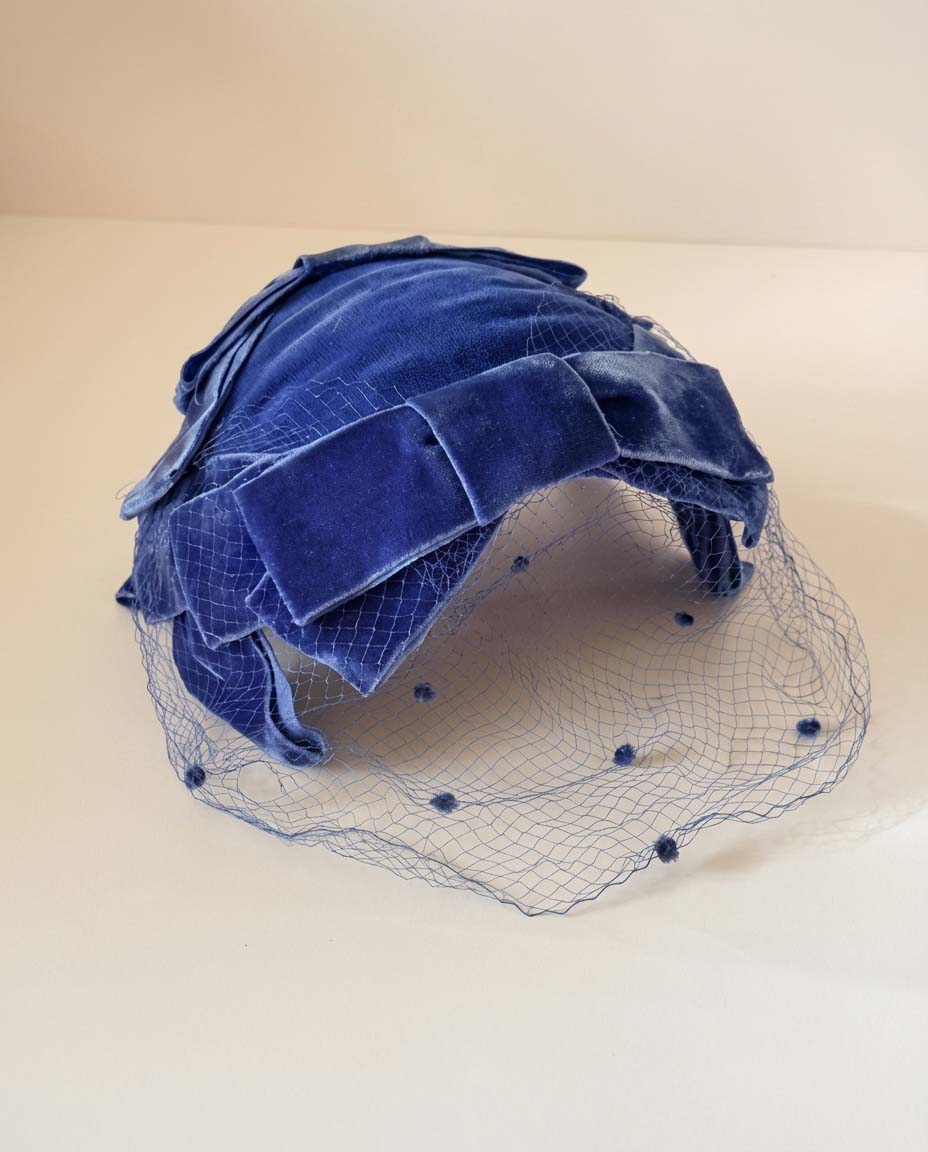1960s Union Made Blue Velvet Hat – Bow Detail Veiled Cocktail Hat – Mid Century Fascinator / Evening Hat