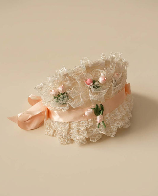 1950s Lace Bonnet Hat with Pink Ribbon & Floral Trim – Vintage Bridal Half Hat – Cottagecore Wedding Headpiece – Romantic Mid Century Millinery