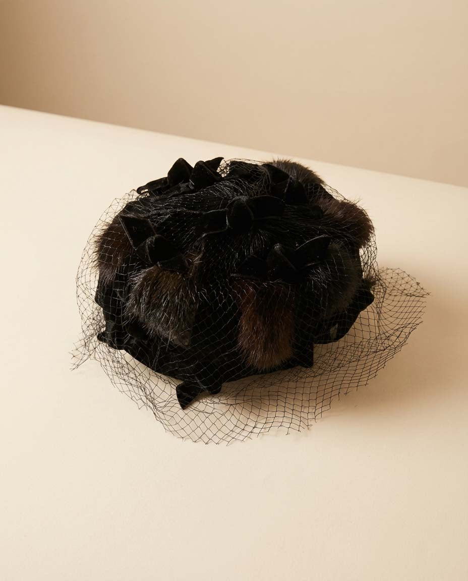 1950s Black Velvet & Mink Fur Cocktail Hat Veil Fascinator Vintage Mid Century Pillbox Hat Old Hollywood Evening Headpiece