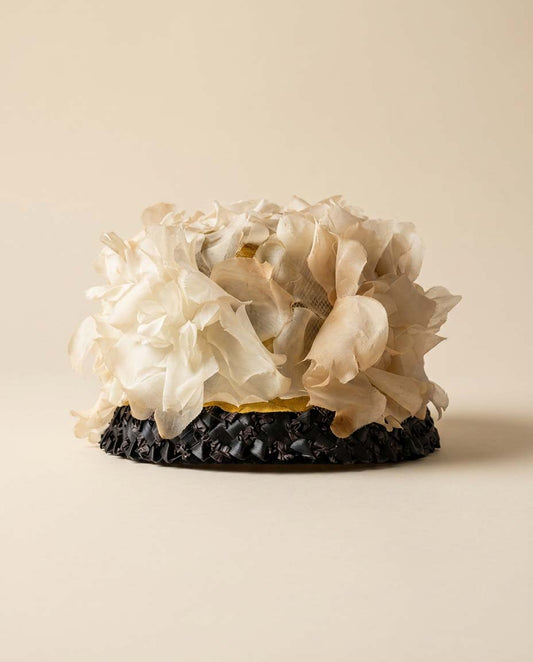 Vintage 1950s Floral Hat Ivory Silk Flower Crown Black Raffia Base Statement Millinery Bridal Garden Party Hat Dramatic Vintage Headpiece
