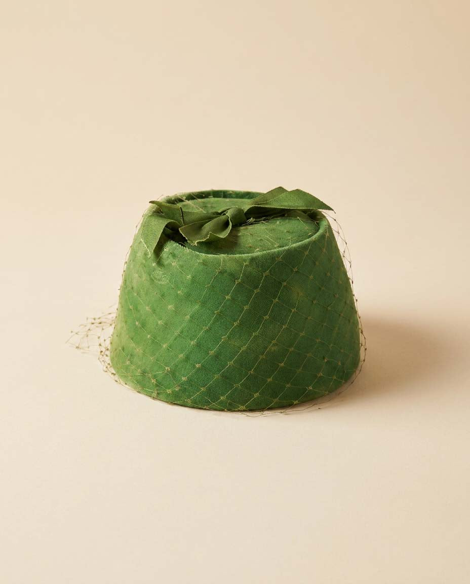 Vintage Fisk Chicago Green Veiled Pillbox Hat | 1950s Cocktail Fascinator | Emerald Mid Century Millinery