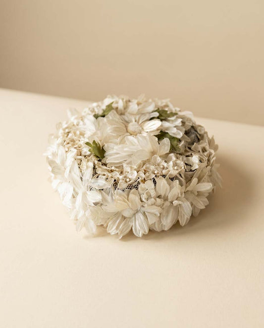 Vintage Ivory Floral Pillbox Hat | 1950s Floral Crown Fascinator | Romantic Bridal Garden Party Millinery