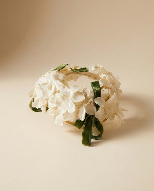 Vintage Floral Juliet Cap Hat | White Blossom Bridal Headpiece | 1950s Wedding Hat | Romantic Floral Crown | Cottagecore Bridal Millinery