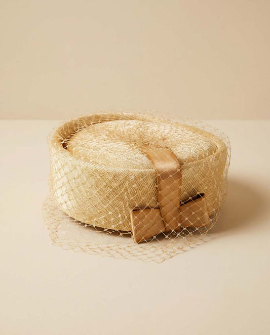 Vintage 1960s Ivory Pillbox Hat with Birdcage Veil | Bridal Cocktail Hat | Classic Wedding Fascinator