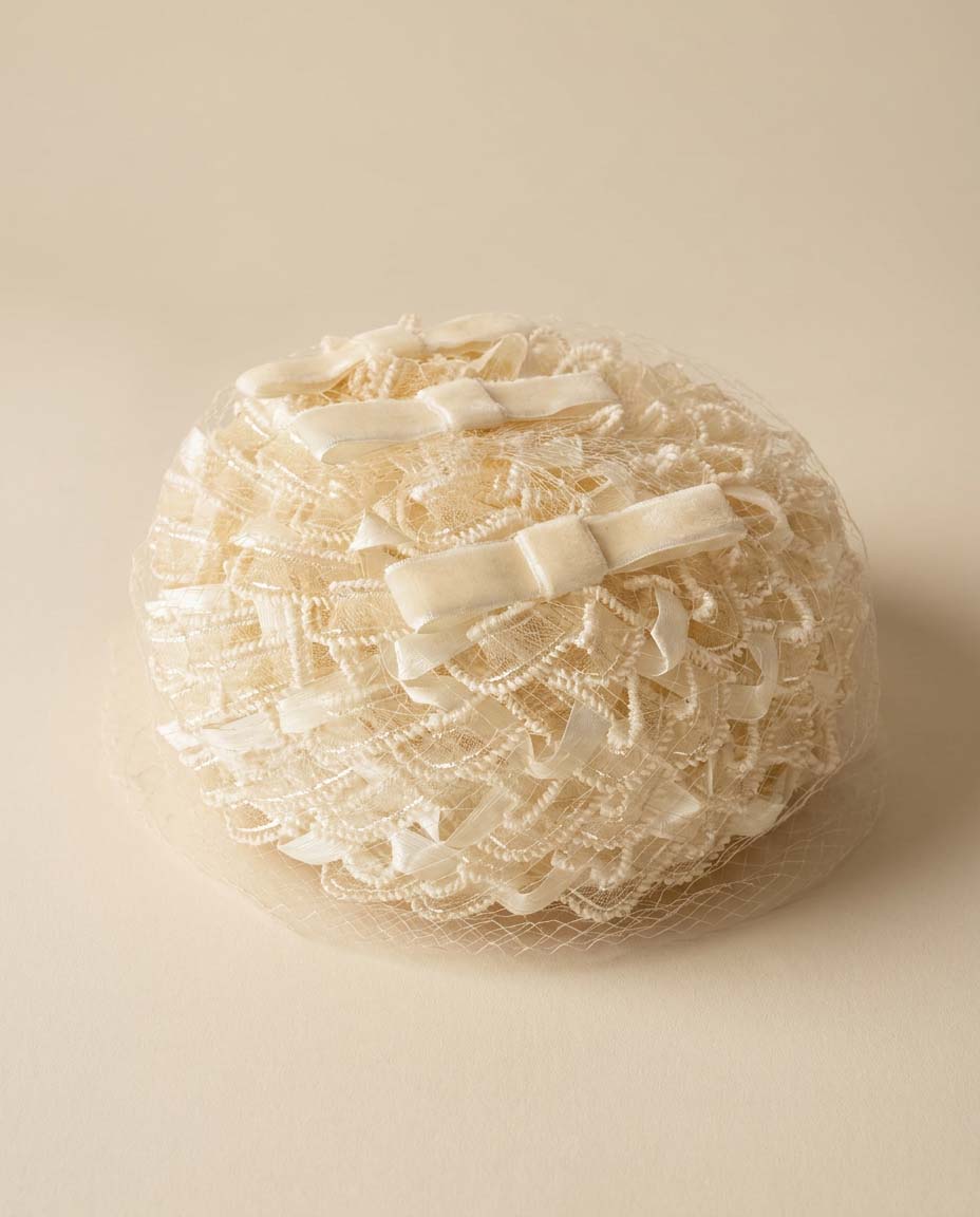 Vintage 1960s Ivory Lace Pillbox Hat with Birdcage Veil | Bridal Fascinator | Elegant Wedding Cocktail Hat
