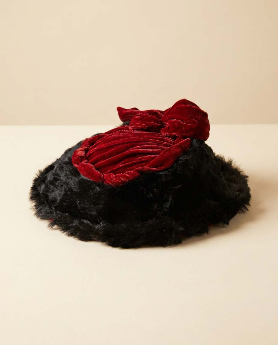 Vintage 1940s Black Fur & Red Velvet Chignon Hat | Norma Mads Millinery | Bun Cover Cocktail Hat | Late 40s Tilt Hat