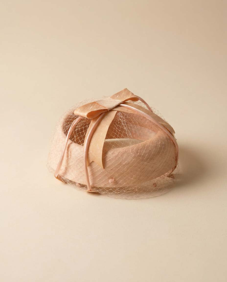 Vintage Blush Pink Veiled Pillbox Hat 1960s Pink Fascinator Bridal Hat Wedding Cocktail Church Easter Tea Party Jackie Kennedy Style