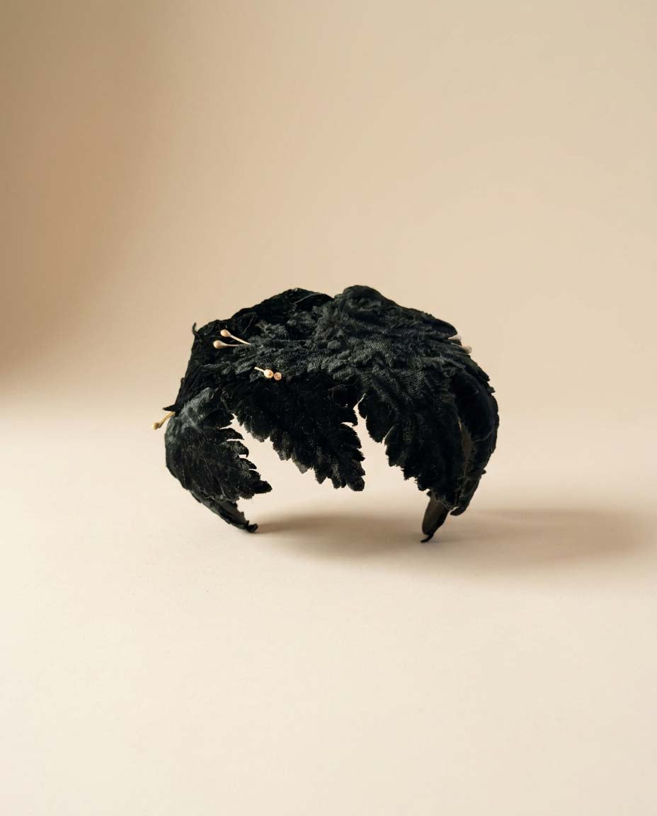 Vintage Black Velvet Leaf Halo Hat, Sculptural Velvet Crown, Cocktail Fascinator, Pearl Trim Headpiece, Gothic Bridal Headpiece, Evening Millinery