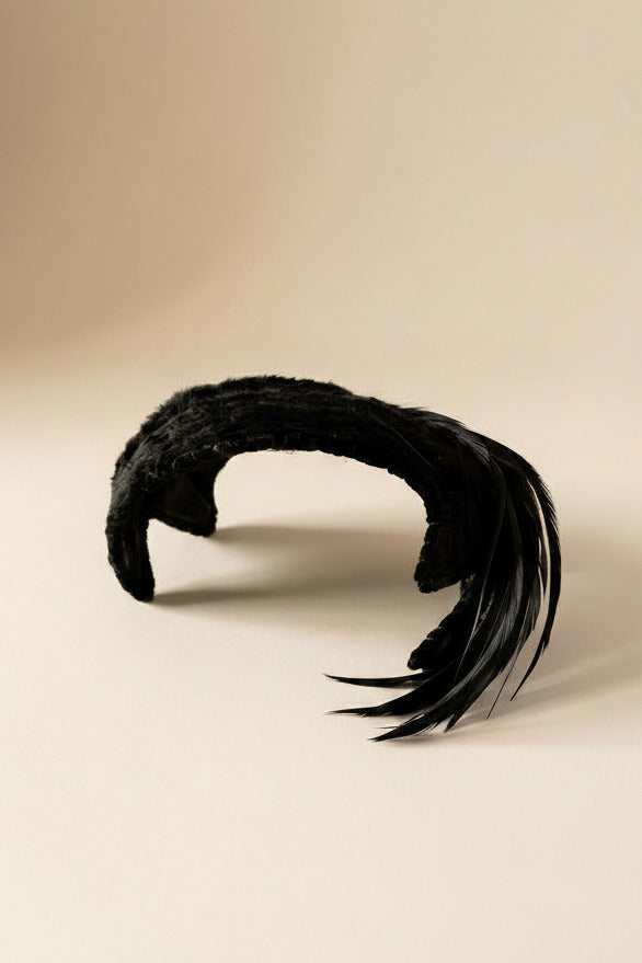 Vintage Black Feather Halo Hat, Betmar Vintage Hat, Sculptural Cocktail Headpiece, 1950s Feather Fascinator, Gothic Bridal Hat, Elegant Vintage Millinery