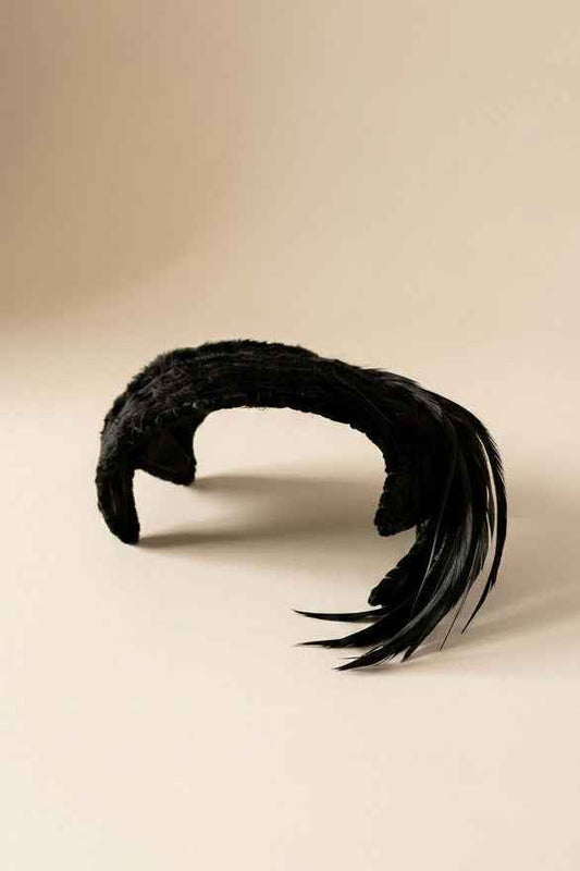 Vintage Black Feather Halo Hat, Betmar Vintage Hat, Sculptural Cocktail Headpiece, 1950s Feather Fascinator, Gothic Bridal Hat, Elegant Vintage Millinery
