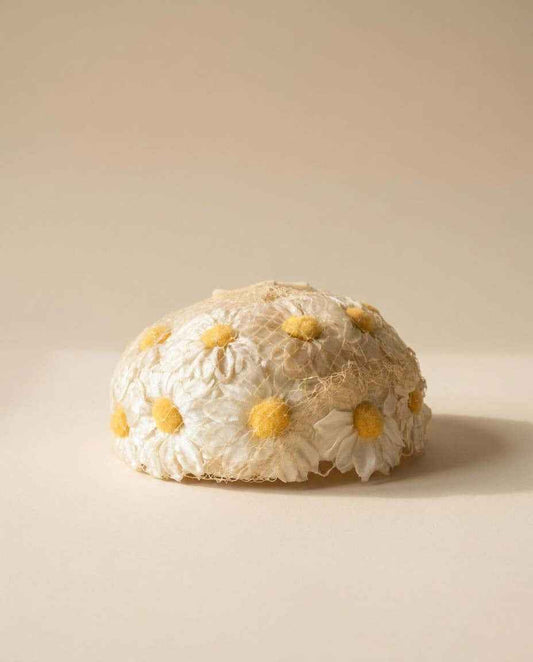 Late 1950s White Daisy Cocktail Hat, Vintage Floral Hat, Ivory Spring Hat, Garden Party Hat, Mid Century Millinery, Daisy Hat