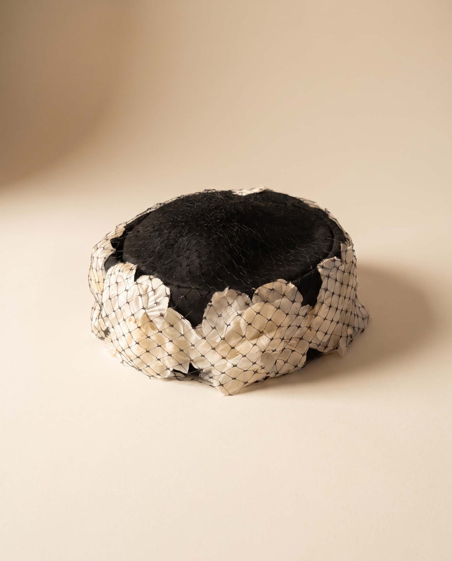 Vintage Black White Pillbox Hat | Birdcage Veil Cocktail Hat | Floral Satin Wedding Hat | 1950s 1960s Fascinator