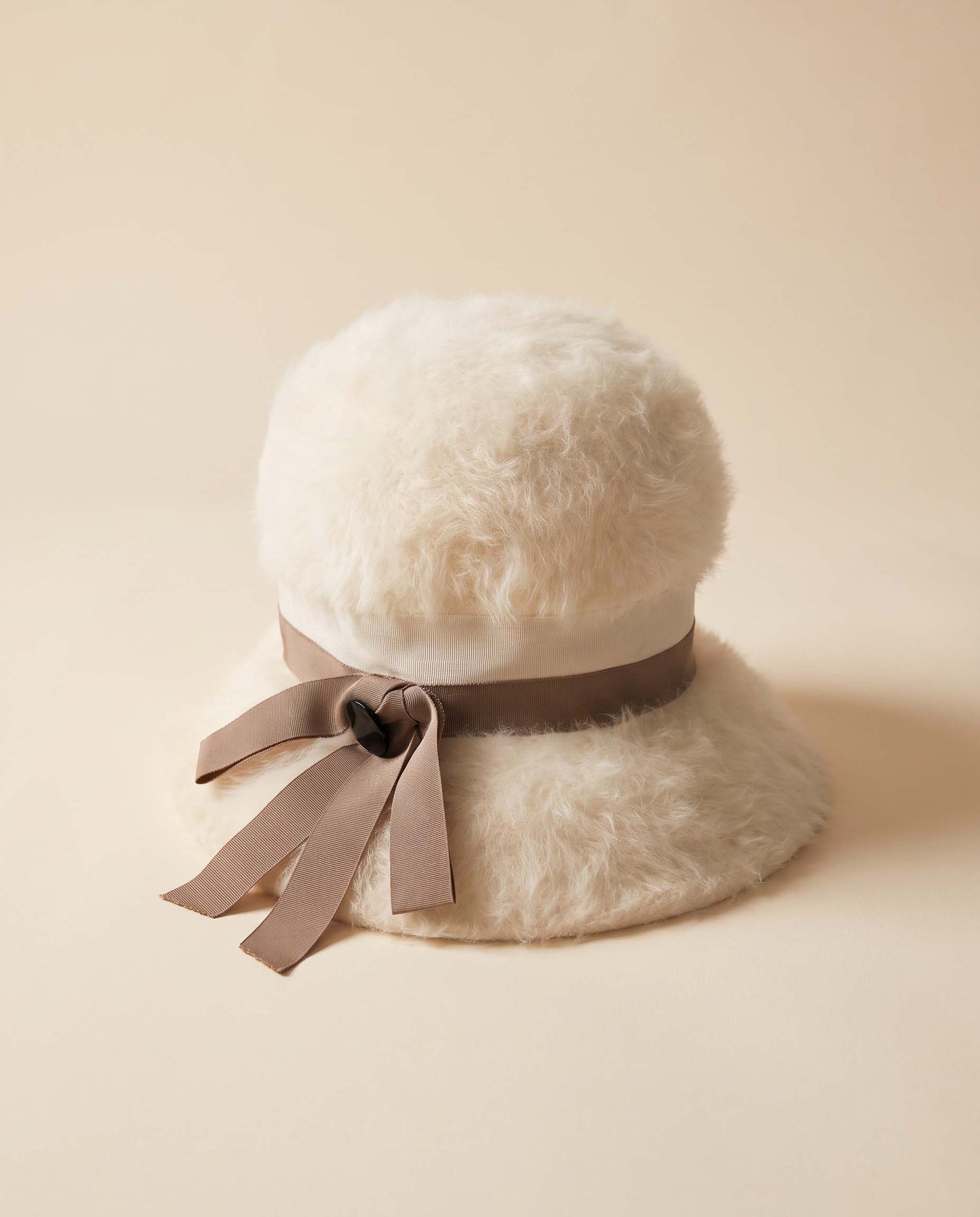 1960s Vintage Aigrette Ivory Wide Brim Hat | Made in Italy Fuzzy Mod Picture Hat | Cream Winter Hat