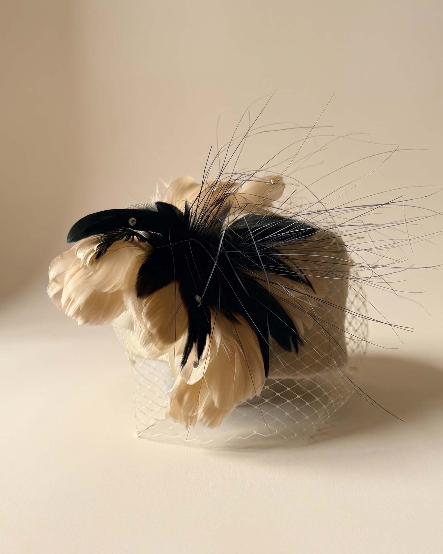 Vintage 1950s Leslie Guild Hat Ivory Felt Black Feather Bird Veil New York St Louis Mid Century Millinery