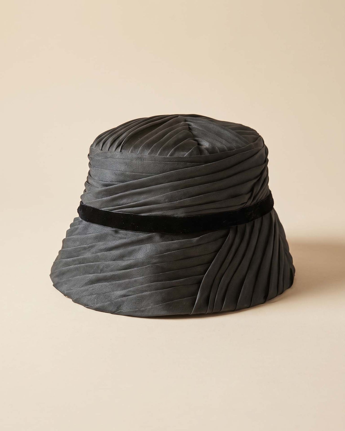 Vintage 1960s Inky Navy Organza Bucket Hat Dark Navy Black Pleated Sculptural Brim Women's Millinery