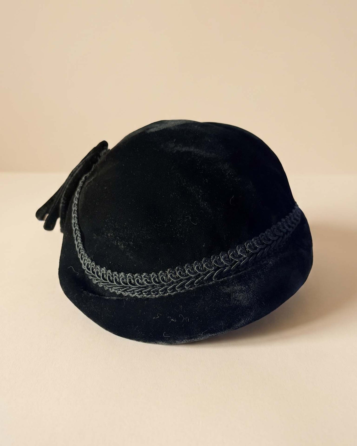 Vintage 1950s Black Velvet Cloche Hat Soutache Braid Trim Sculptural Bow Women's Mid Century Formal Millinery