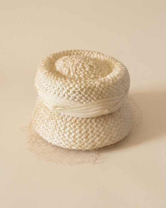 Vintage 1950s Ivory Straw Hat Draped Chiffon Band Birdcage Veil Brimmed Women's Wedding Bridal Cocktail Hat