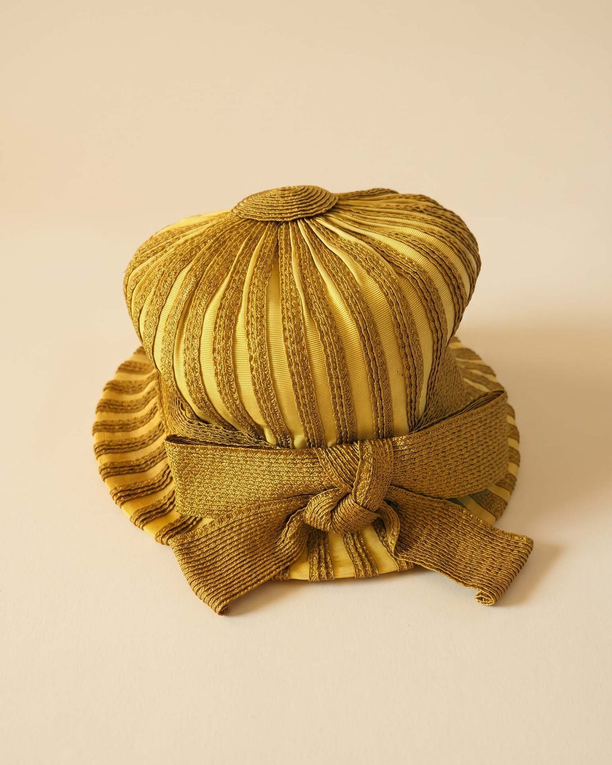 Vintage 1960s Robert Hyman Milwaukee Golden Straw Grosgrain Ribbon Hat Sculptural Bow Mid Century Women's Millinery
